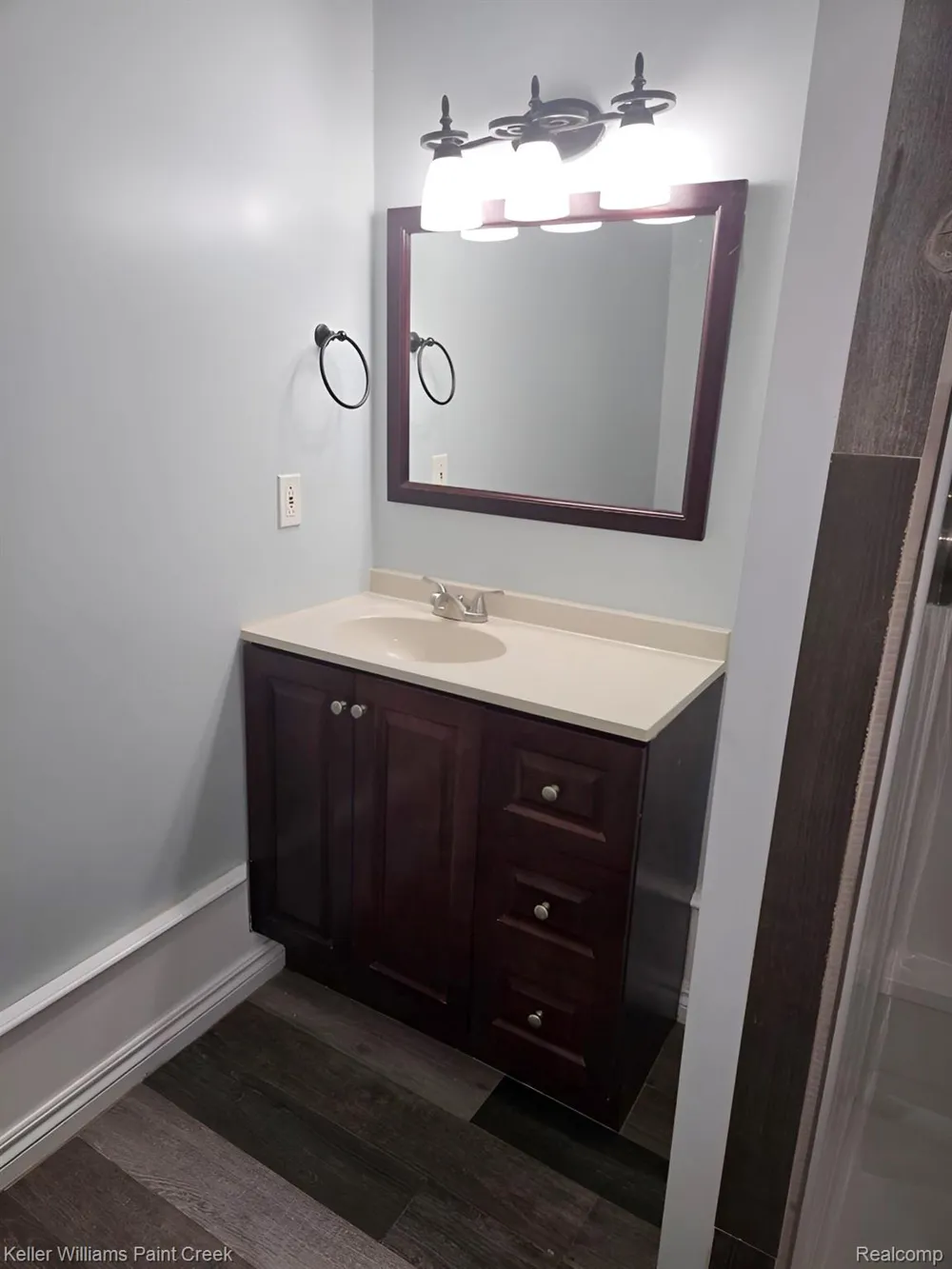 729 Cedarlawn Road Waterford Charter Township, MI 48328