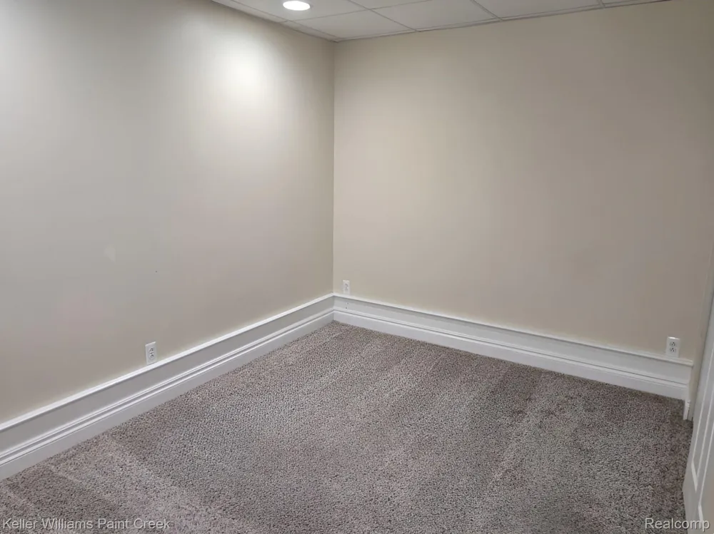 729 Cedarlawn Road Waterford Charter Township, MI 48328