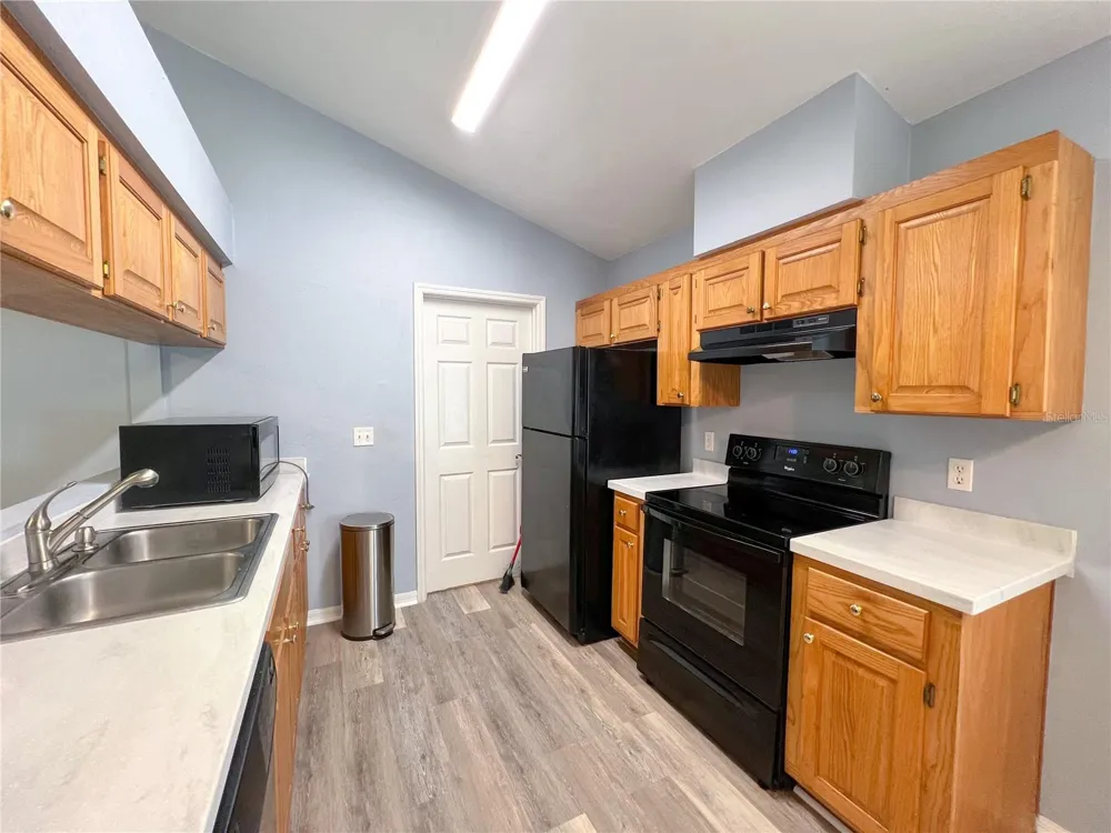 24535 NW 189TH AVENUE High Springs, FL 32643
