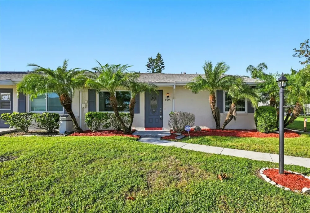 2333 GLENMORE CIRCLE Sun City Center, FL 33573