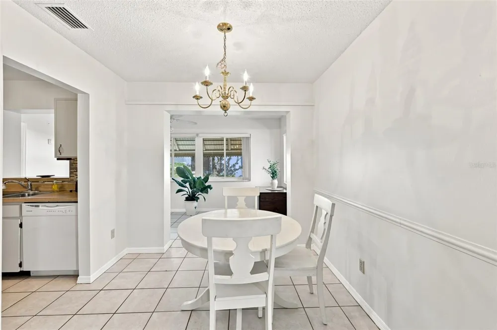 2333 GLENMORE CIRCLE Sun City Center, FL 33573