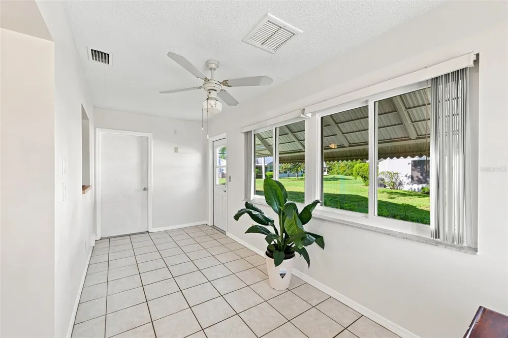 2333 GLENMORE CIRCLE Sun City Center, FL 33573