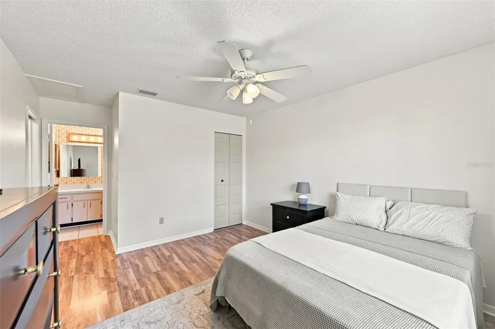 2333 GLENMORE CIRCLE Sun City Center, FL 33573