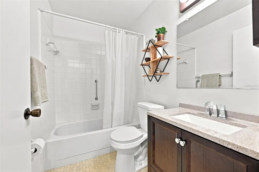 2333 GLENMORE CIRCLE Sun City Center, FL 33573