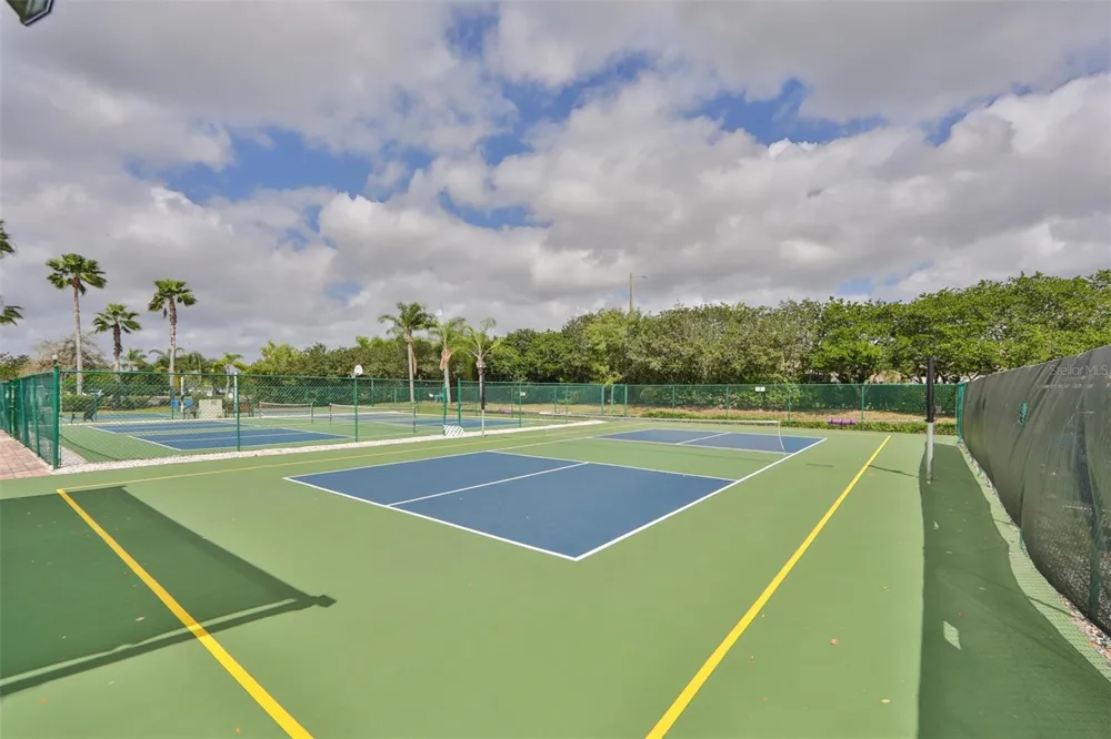 2333 GLENMORE CIRCLE Sun City Center, FL 33573