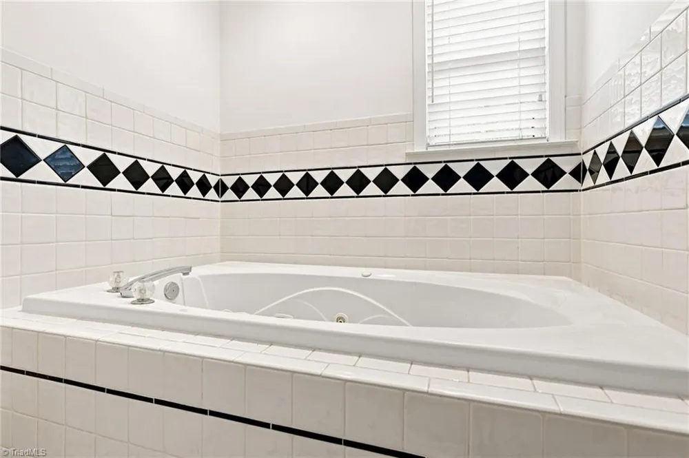 104 Candace Court Thomasville, NC 27360