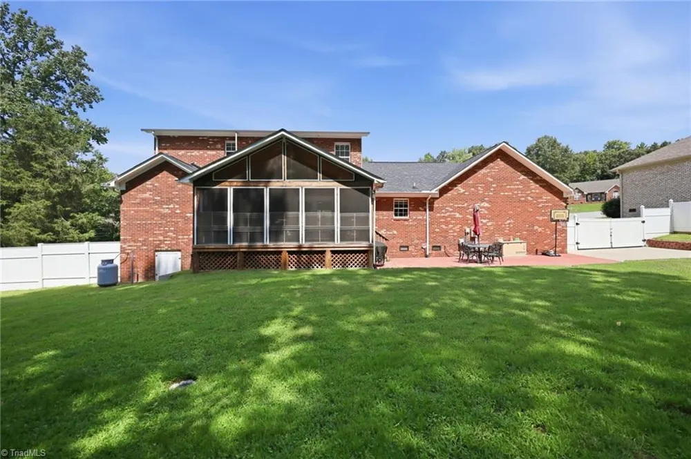 104 Candace Court Thomasville, NC 27360