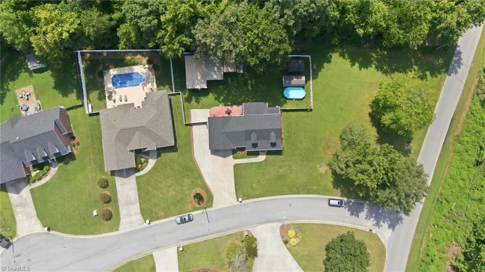 104 Candace Court Thomasville, NC 27360