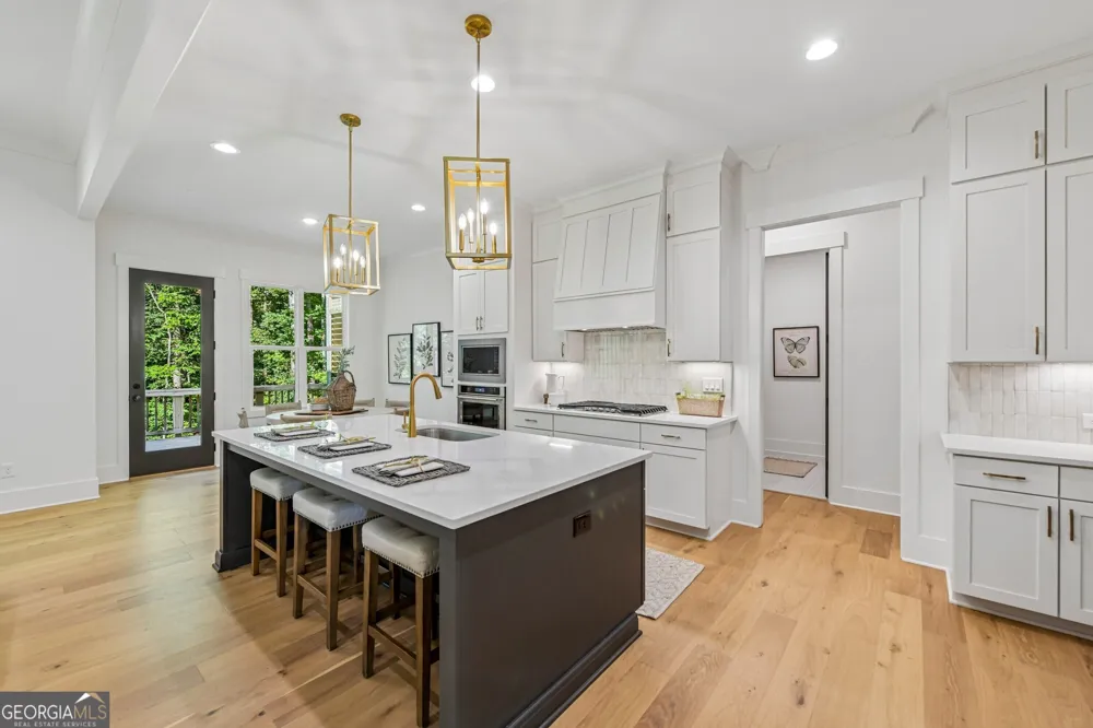 9110 Greenway CT Gainesville, GA 30506