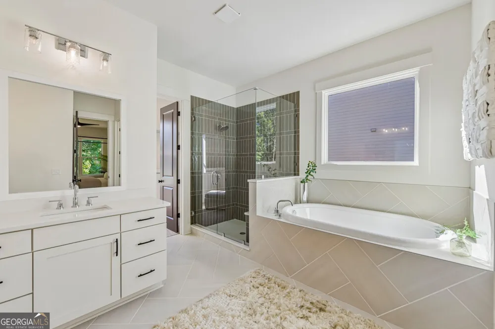 9110 Greenway CT Gainesville, GA 30506