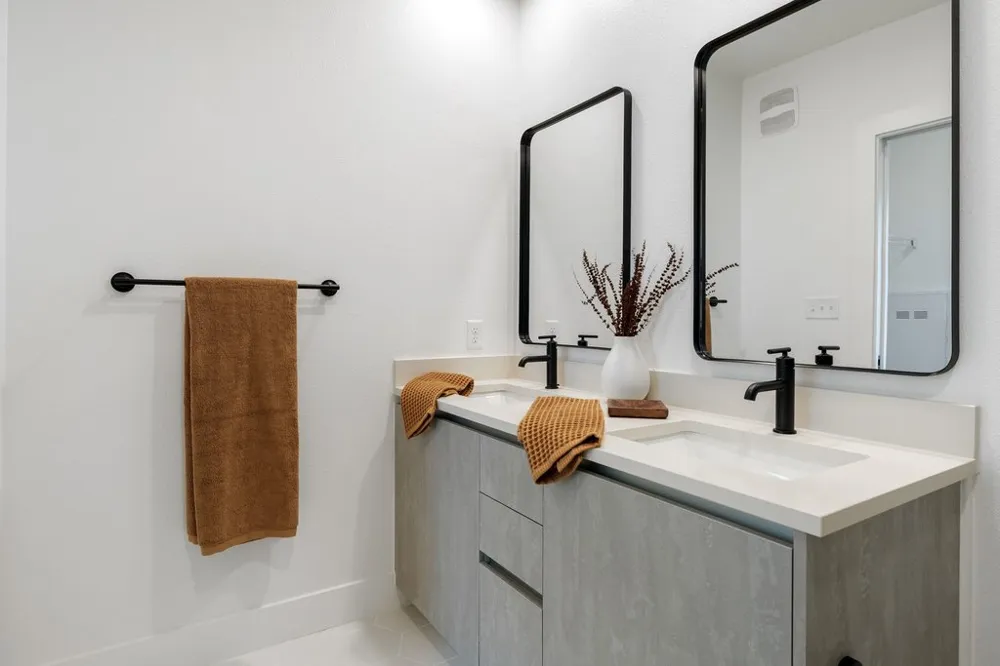 4315 S Congress Avenue #411 Austin, TX 78745