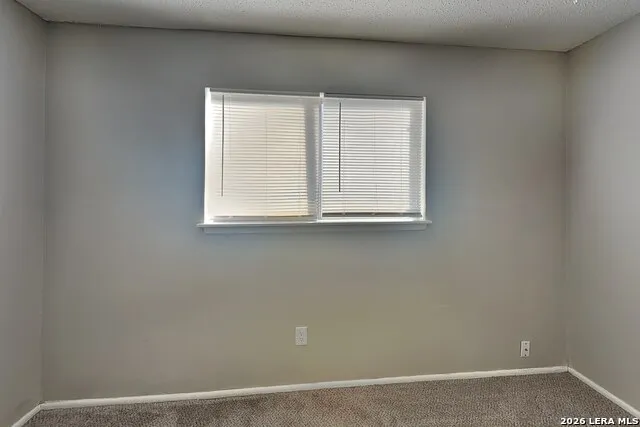 13622 Oak Breeze Universal City, TX 78148