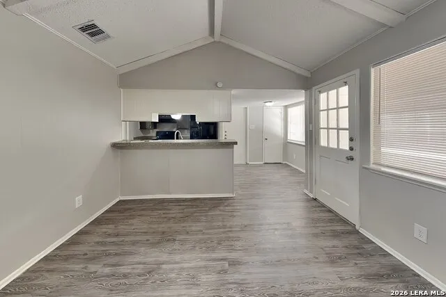 13622 Oak Breeze Universal City, TX 78148
