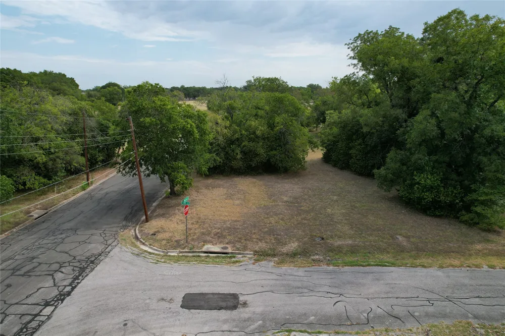 2600 S 10th Street Waco, TX 76706