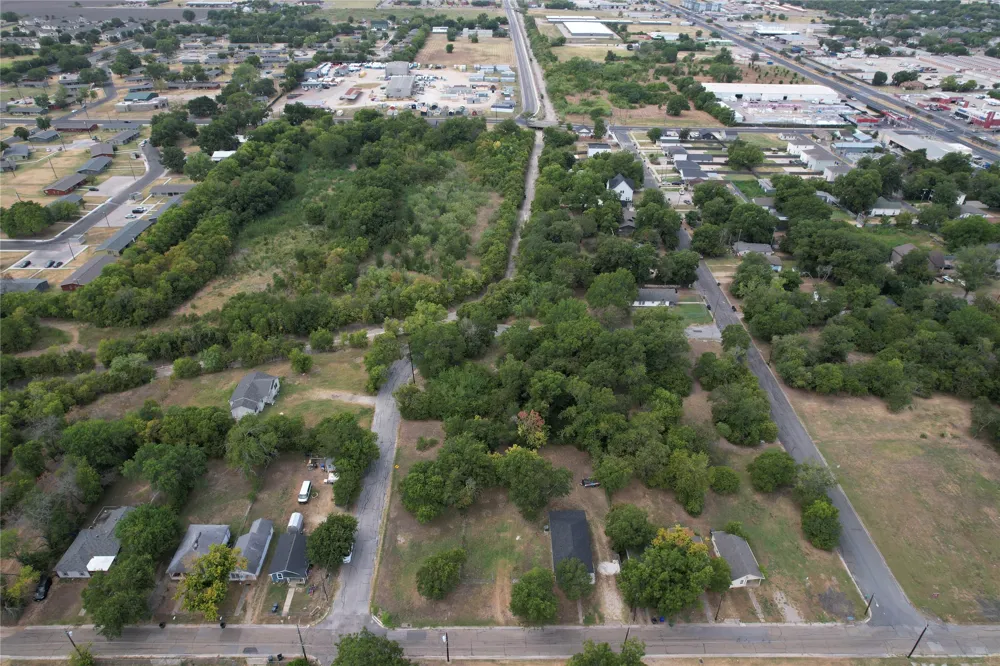 2600 S 10th Street Waco, TX 76706