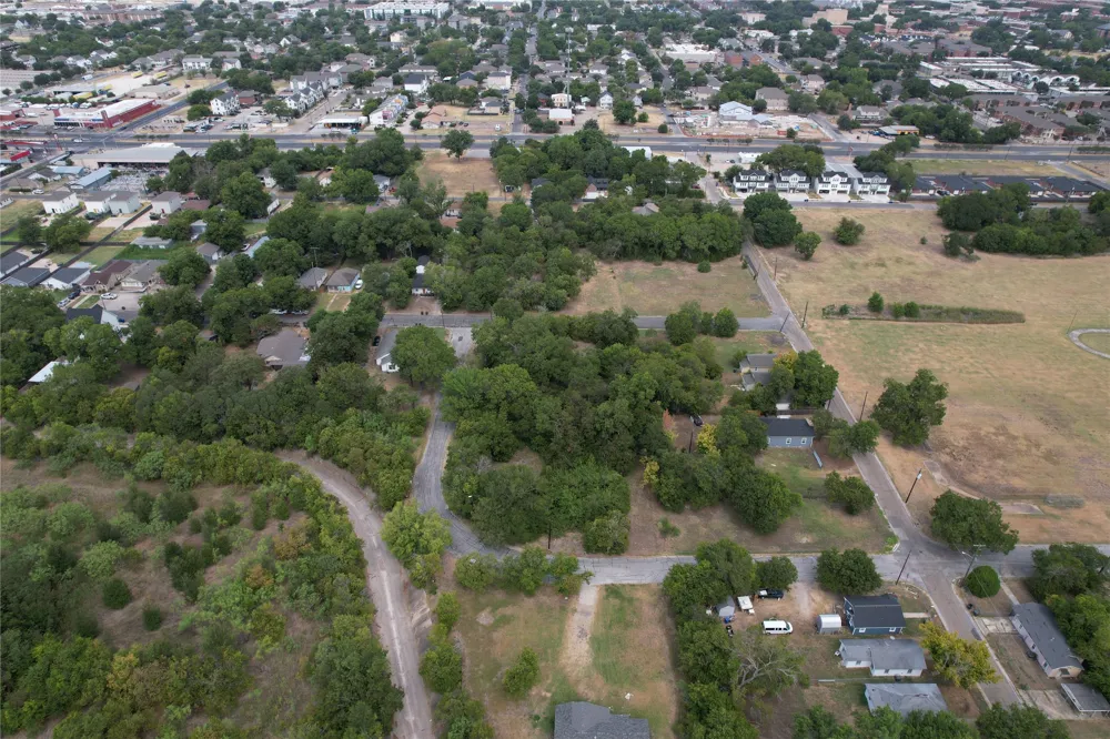 2600 S 10th Street Waco, TX 76706