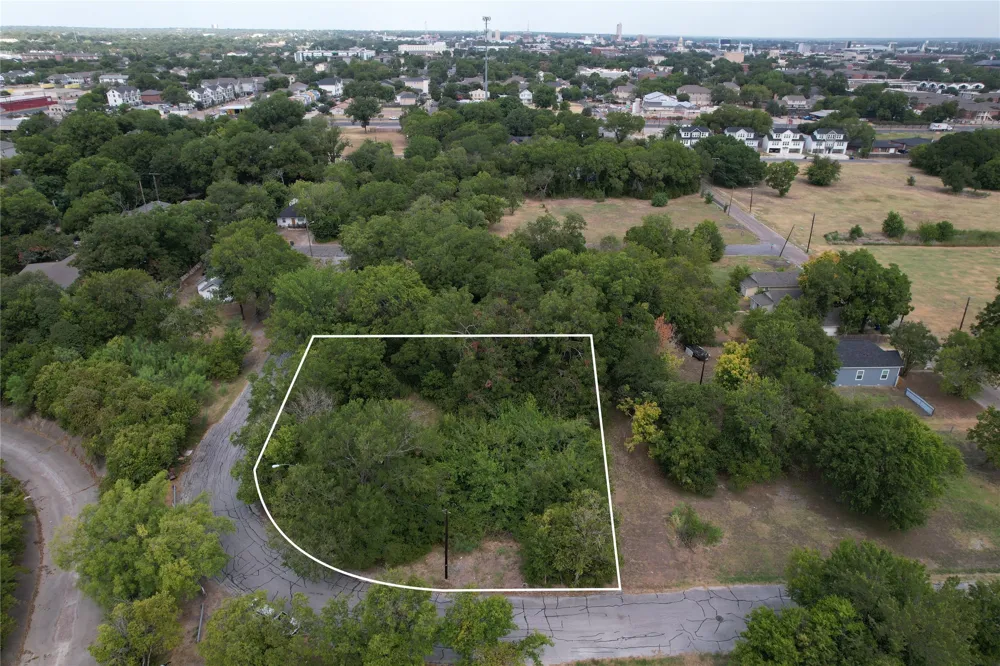 2600 S 10th Street Waco, TX 76706