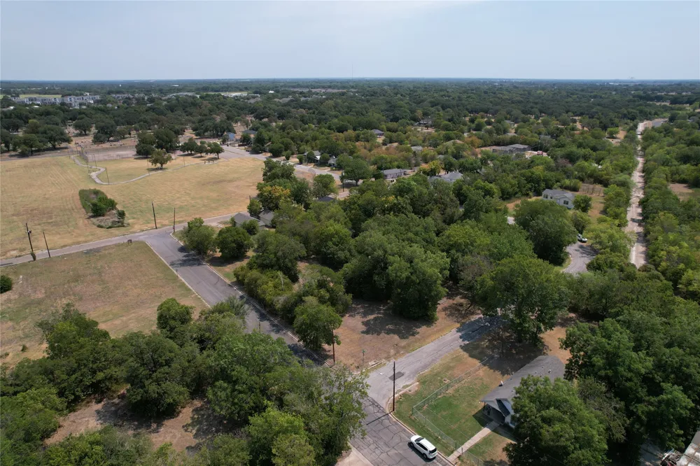 2600 S 10th Street Waco, TX 76706
