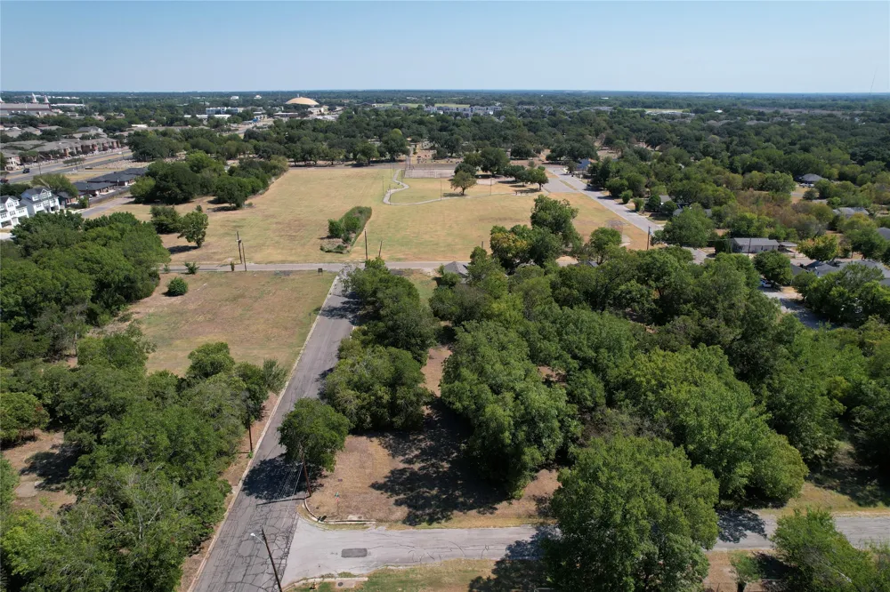 2600 S 10th Street Waco, TX 76706