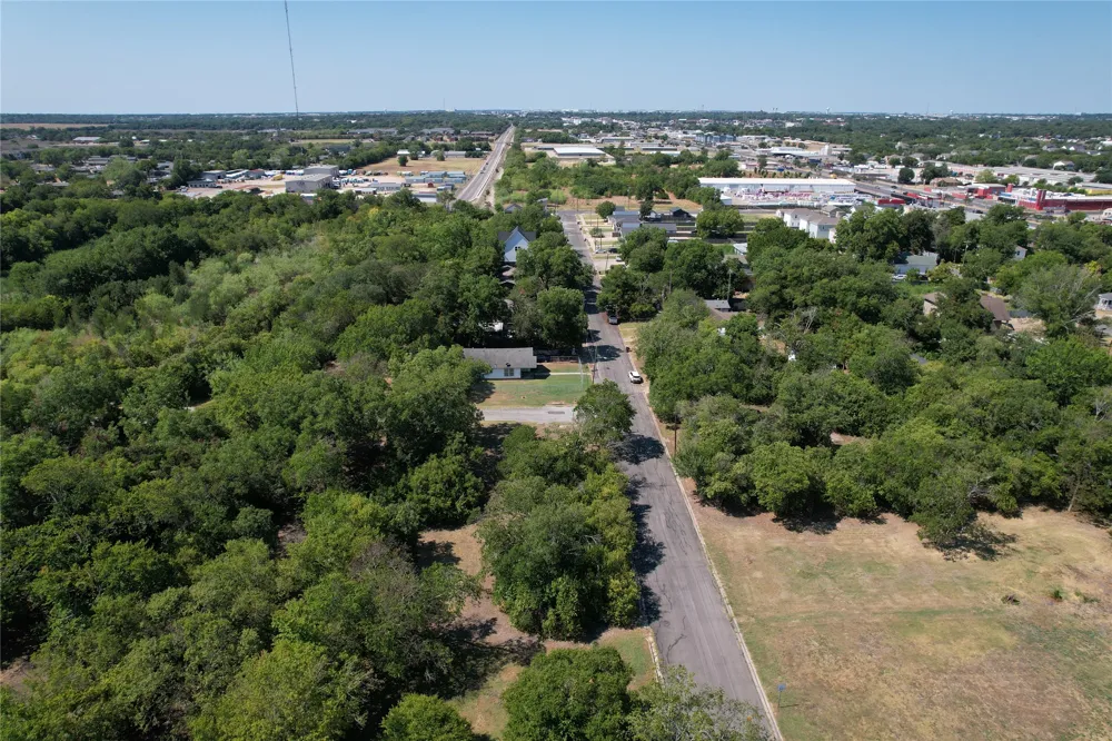 2600 S 10th Street Waco, TX 76706