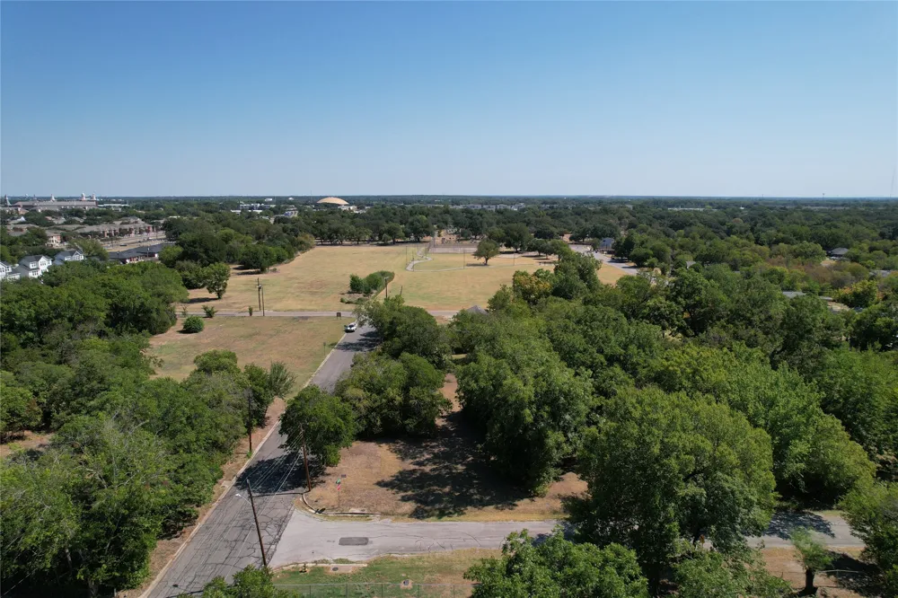 2600 S 10th Street Waco, TX 76706