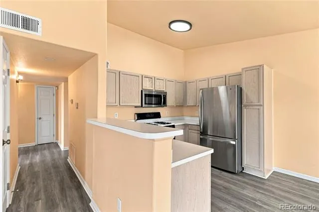 9973 E Carolina Circle #201 Aurora, CO 80247