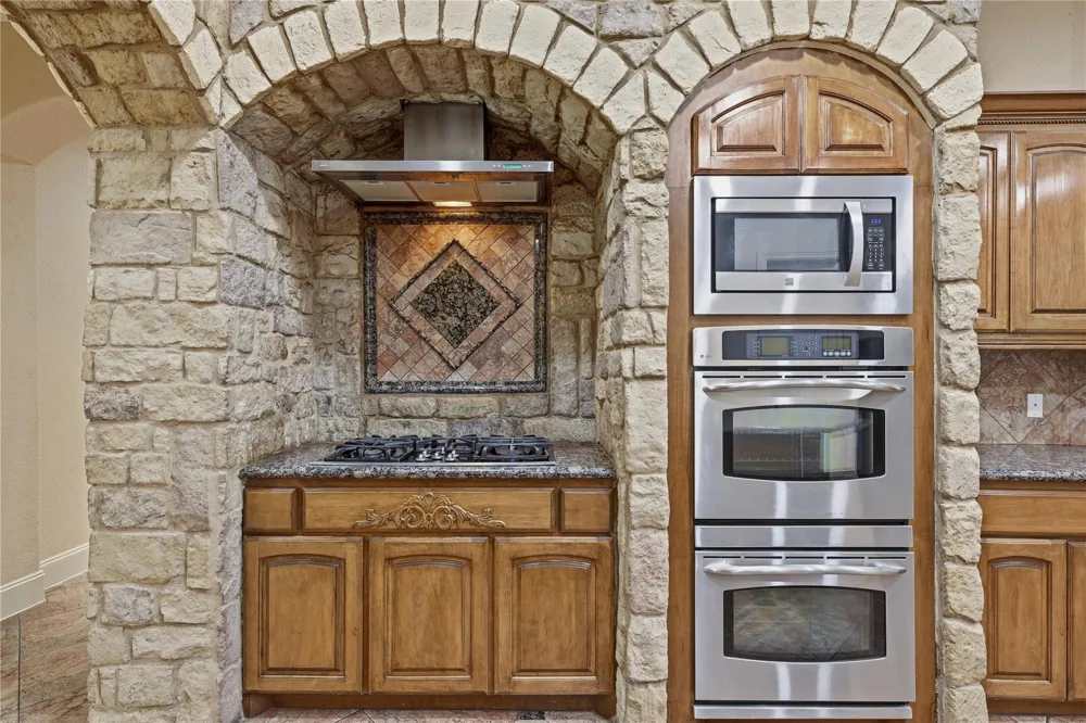3319 Wild River Drive Richmond, TX 77406