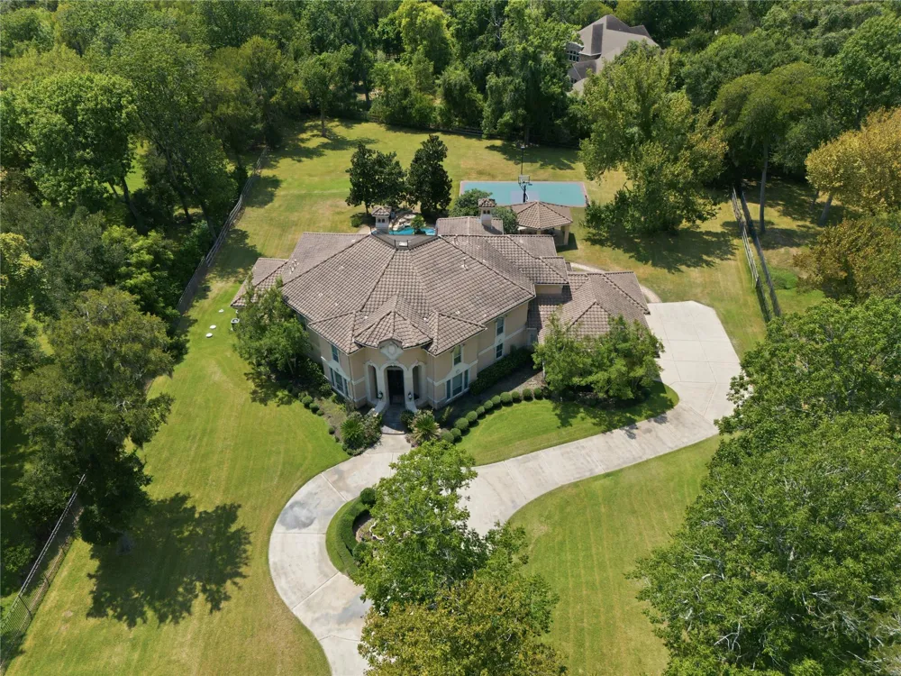 3319 Wild River Drive Richmond, TX 77406