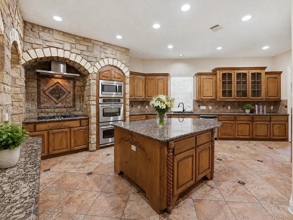 3319 Wild River Drive Richmond, TX 77406