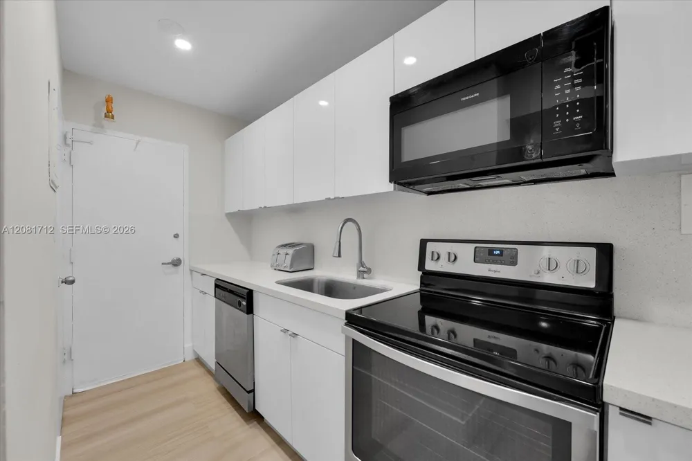 1200 West Ave #PH28 Miami Beach, FL 33139