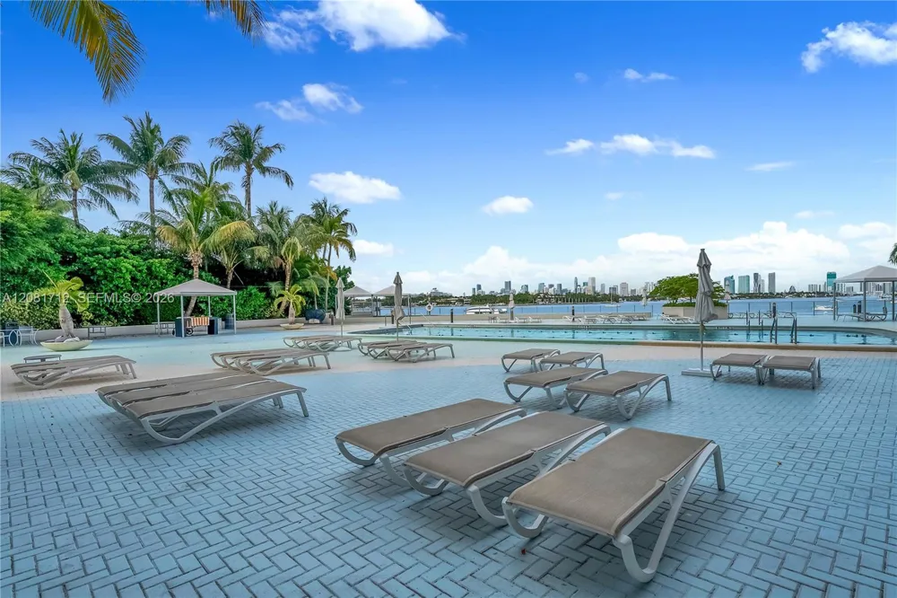 1200 West Ave #PH28 Miami Beach, FL 33139