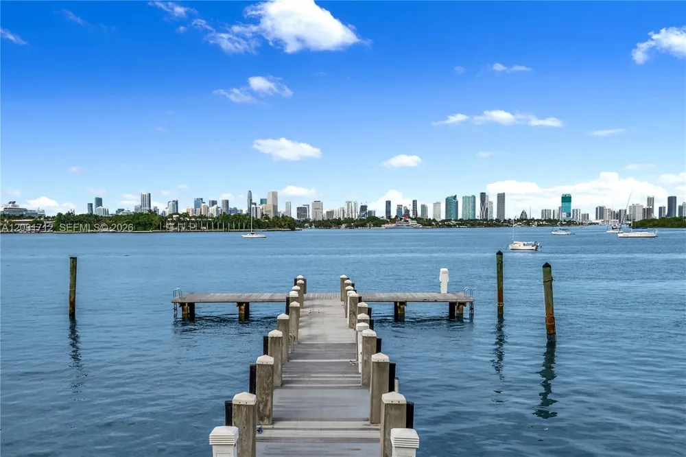 1200 West Ave #PH28 Miami Beach, FL 33139