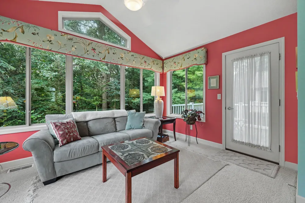 2860 Willow Ln Court NE Plainfield Charter Township, MI 49525