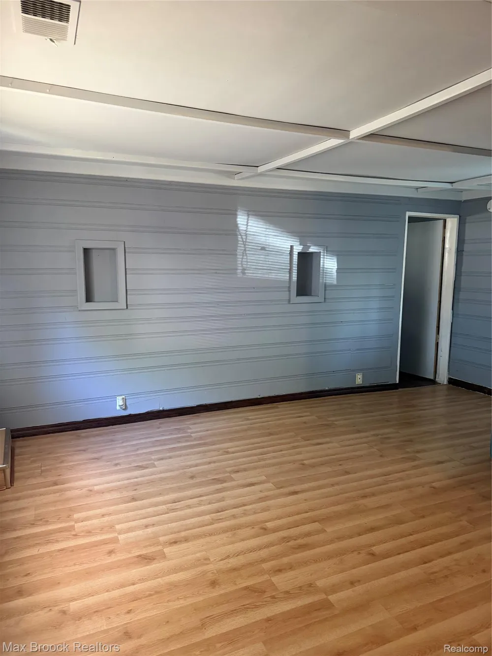 933 Myrtle Avenue Waterford Charter Township, MI 48328
