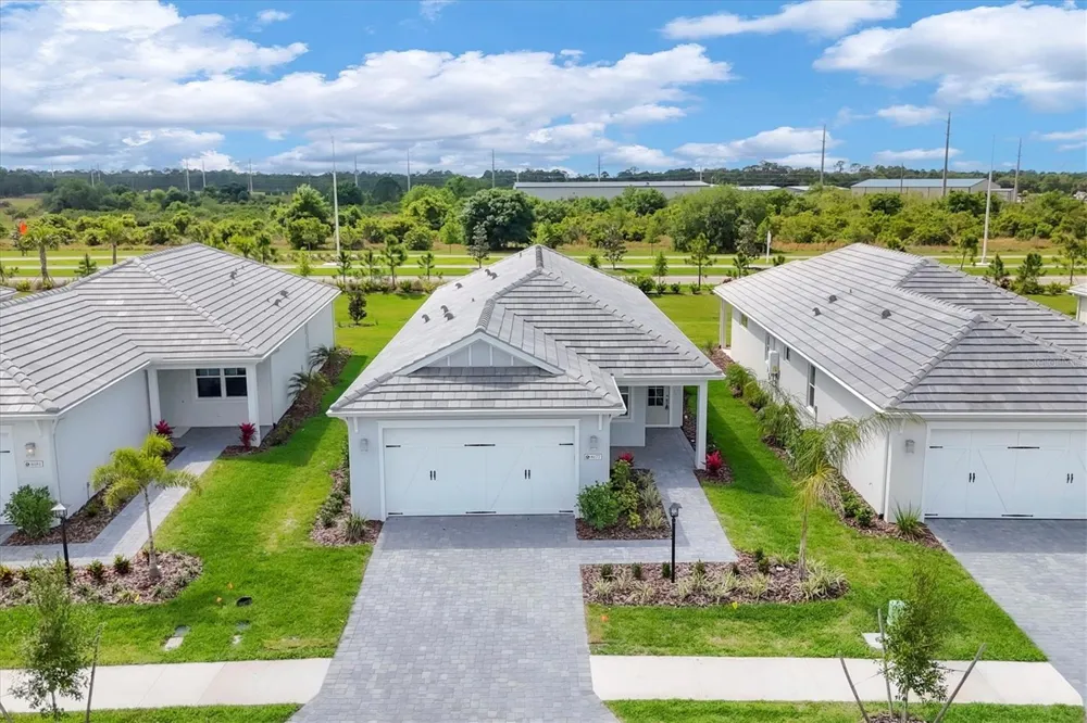 8177 STERNWAY ROAD Sarasota, FL 34240