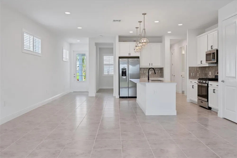 8177 STERNWAY ROAD Sarasota, FL 34240