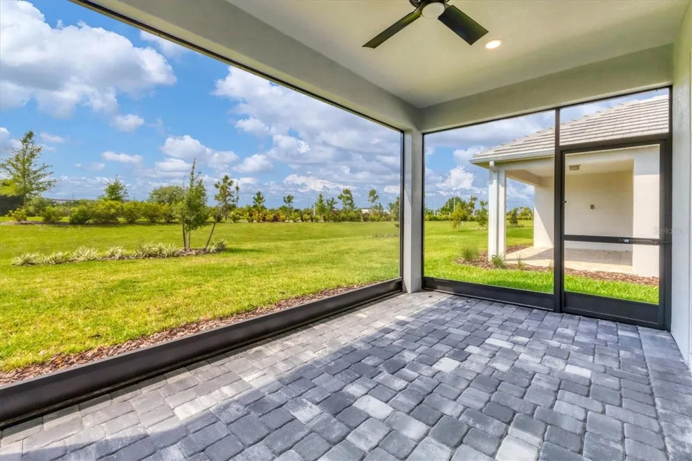 8177 STERNWAY ROAD Sarasota, FL 34240