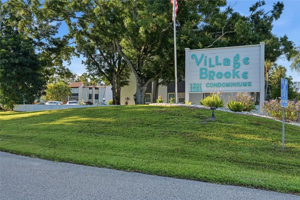 3267 BENEVA ROAD #203 Sarasota, FL 34232