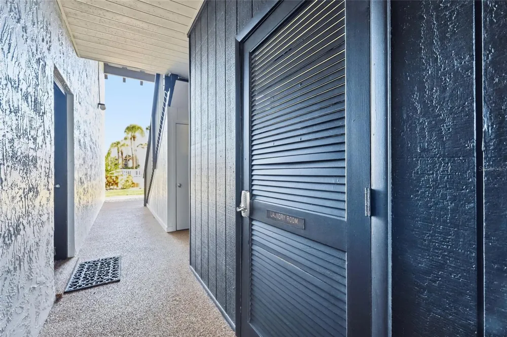 3267 BENEVA ROAD #203 Sarasota, FL 34232