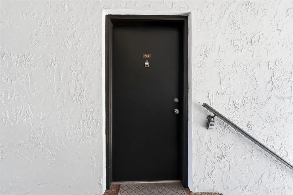 3267 BENEVA ROAD #203 Sarasota, FL 34232