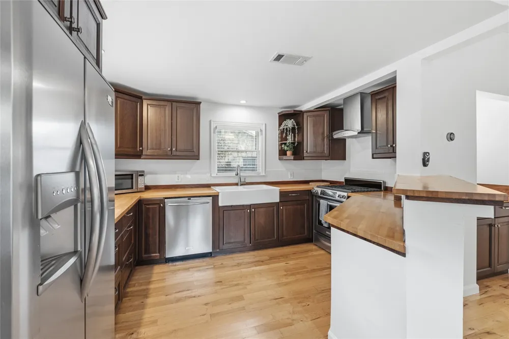 2113 Oxford Avenue Austin, TX 78704
