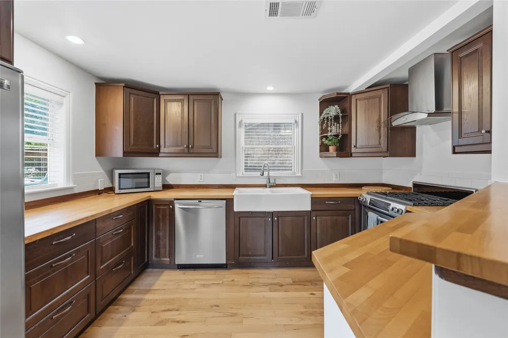 2113 Oxford Avenue Austin, TX 78704