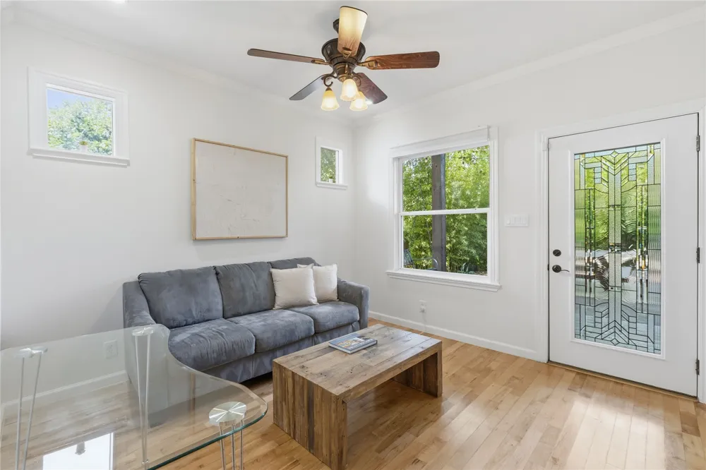 2113 Oxford Avenue Austin, TX 78704