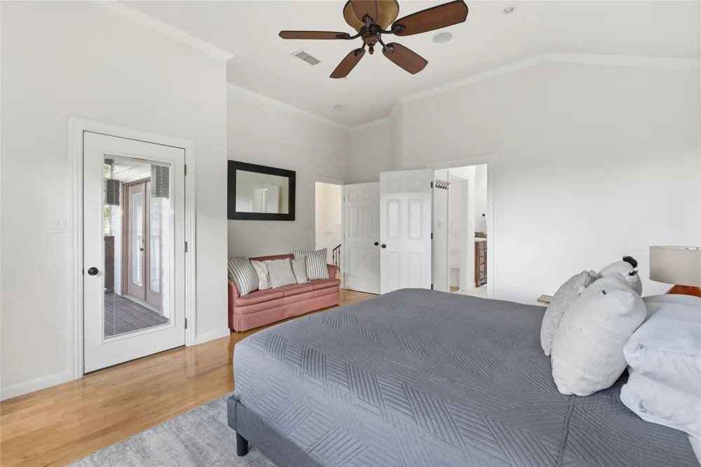 2113 Oxford Avenue Austin, TX 78704