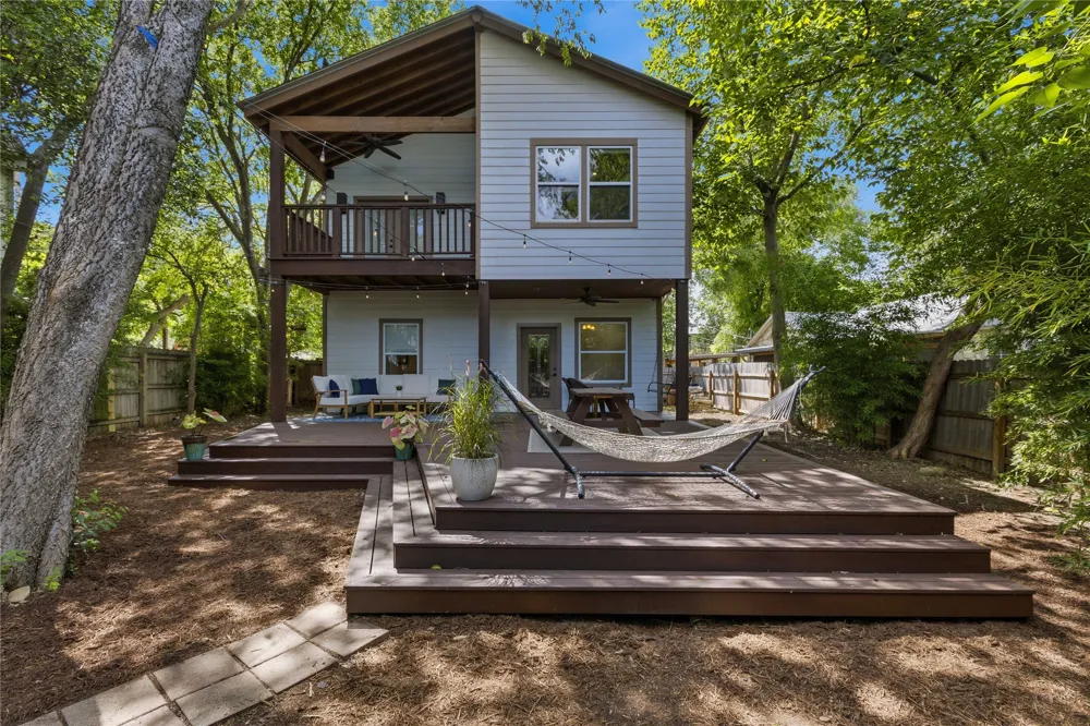 2113 Oxford Avenue Austin, TX 78704