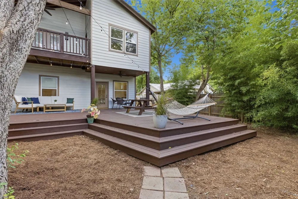 2113 Oxford Avenue Austin, TX 78704