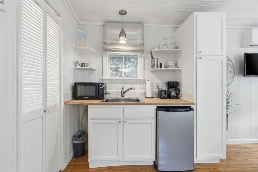 2113 Oxford Avenue Austin, TX 78704