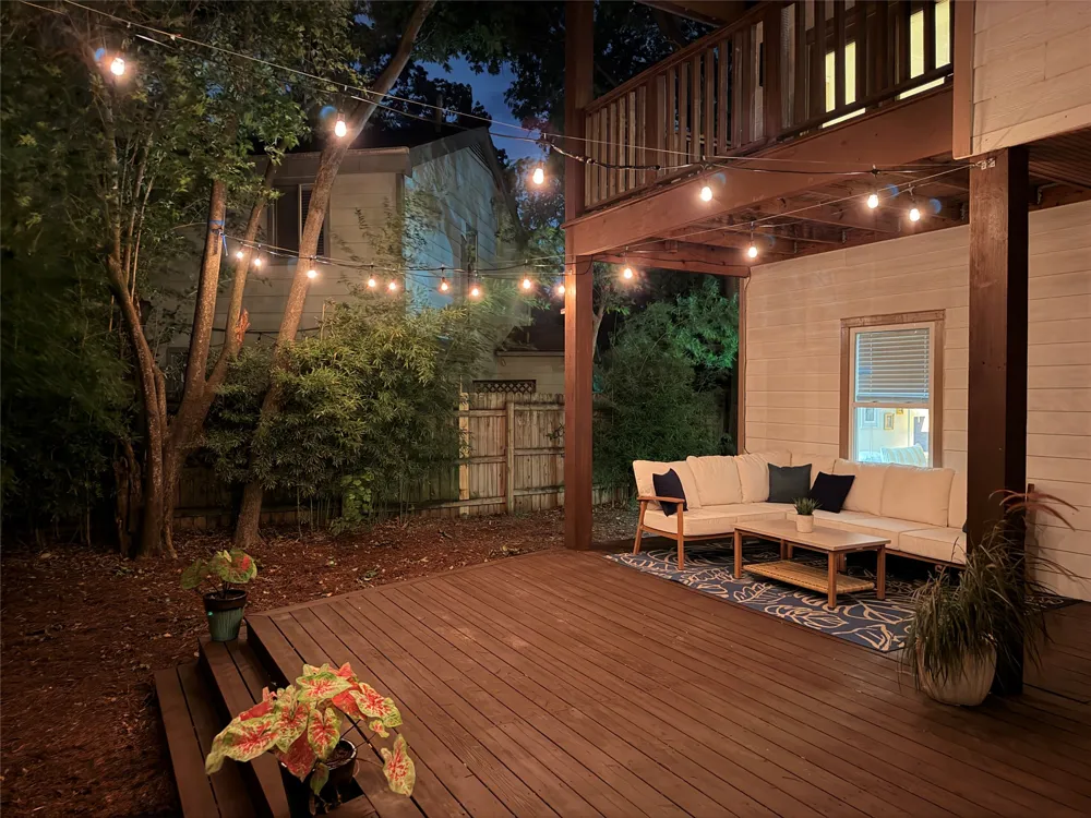 2113 Oxford Avenue Austin, TX 78704