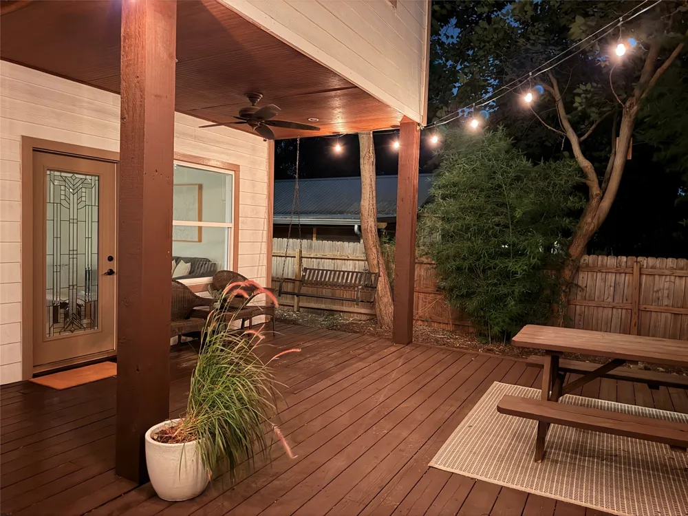 2113 Oxford Avenue Austin, TX 78704