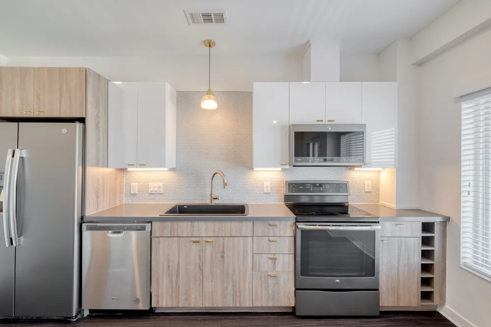 4361 S Congress Road #527 Austin, TX 78745